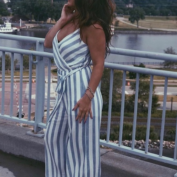 🆕 Devon Blue + White Striped Jumpsuit - Picture 2 of 6